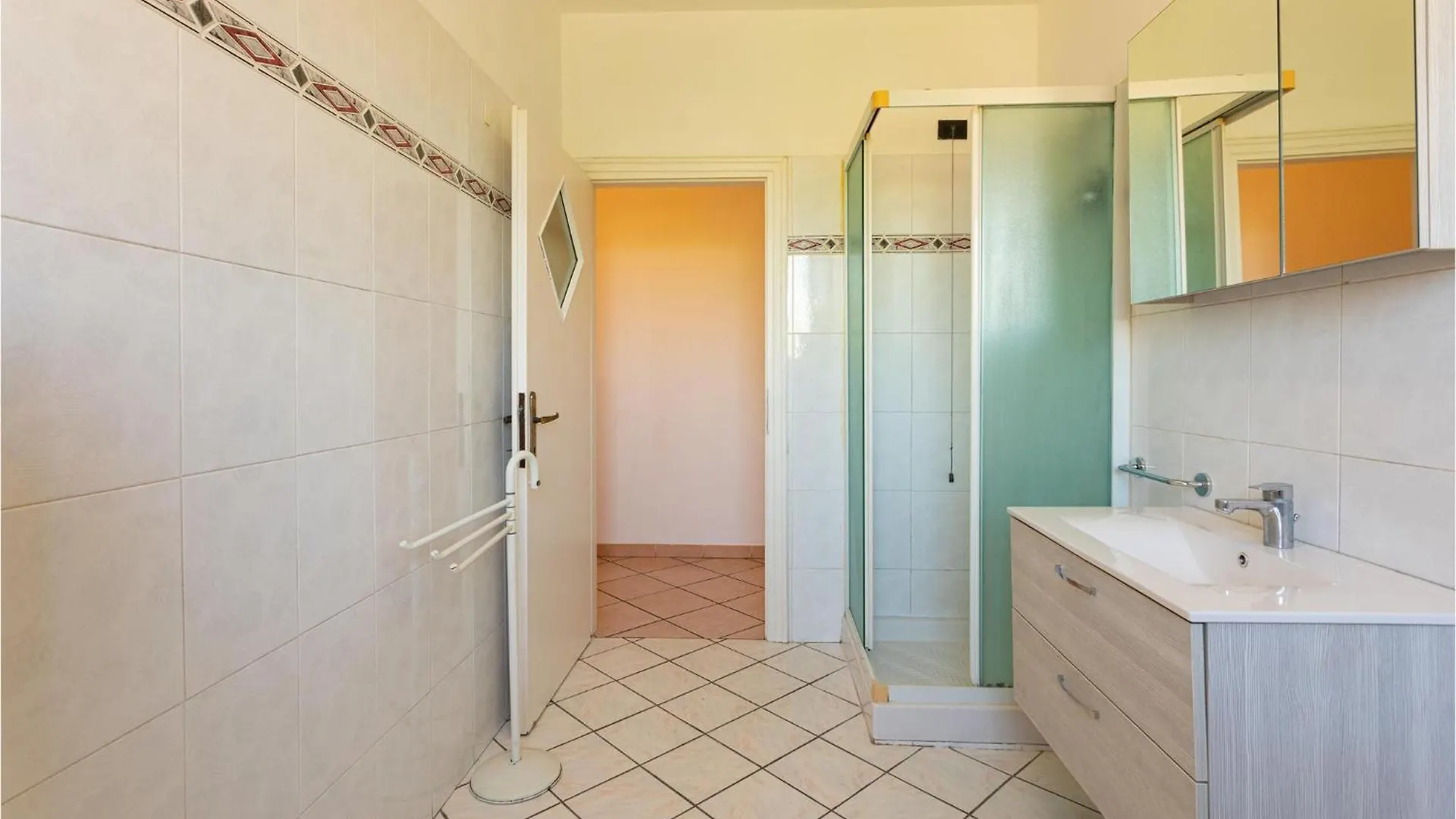 2 Bedroom Cozy Home In Altopascio