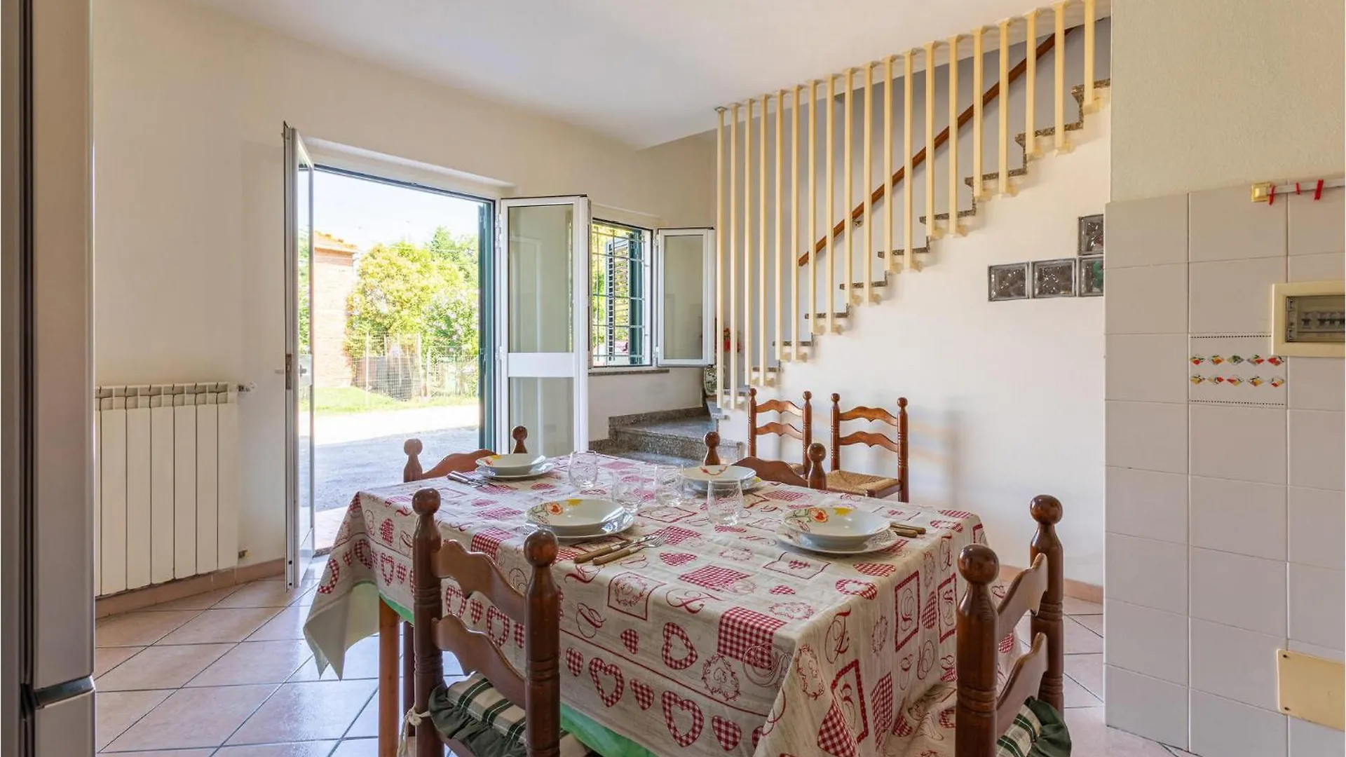 2 Bedroom Cozy Home In Altopascio