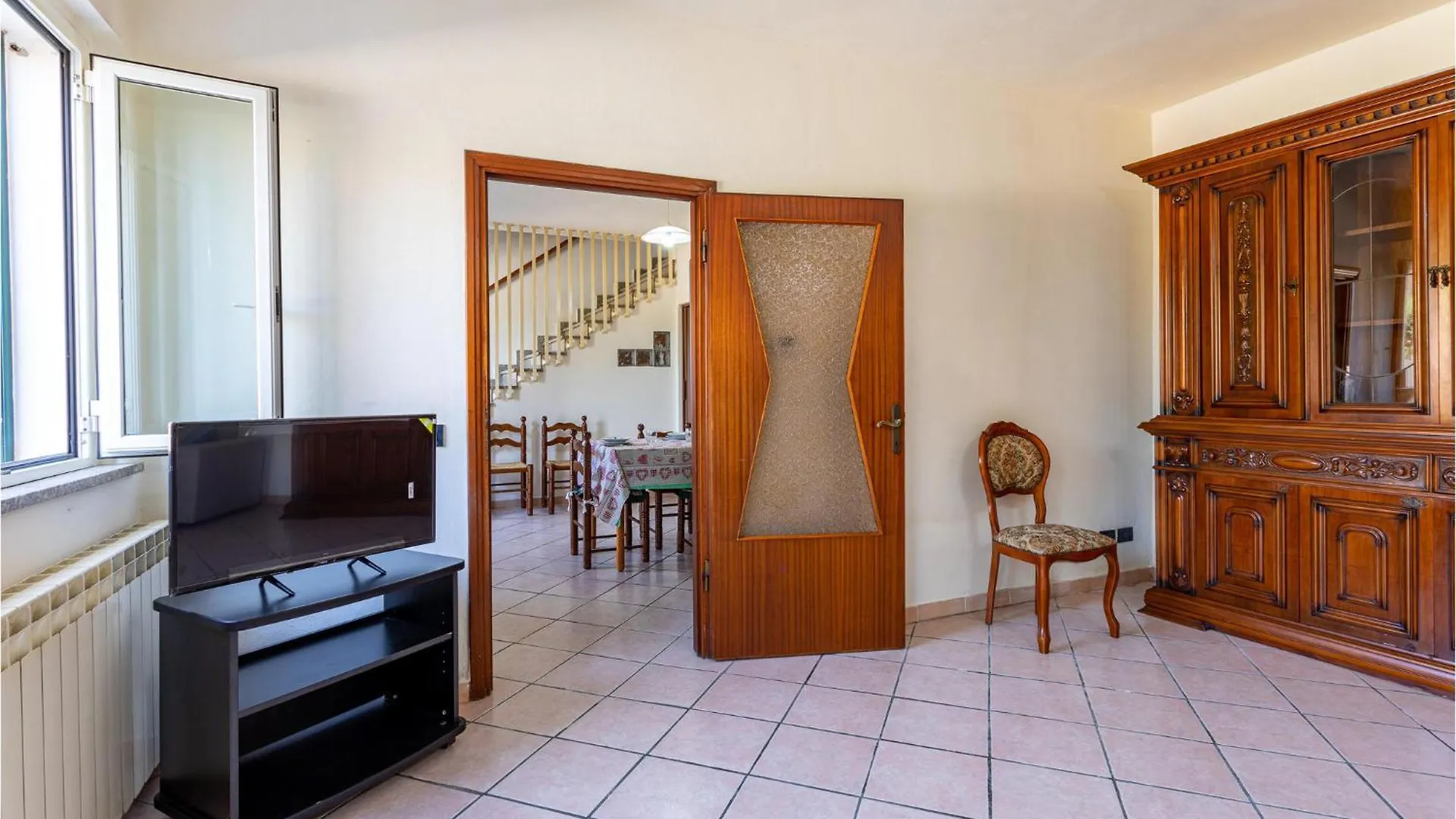 2 Bedroom Cozy Home In Altopascio 0*,