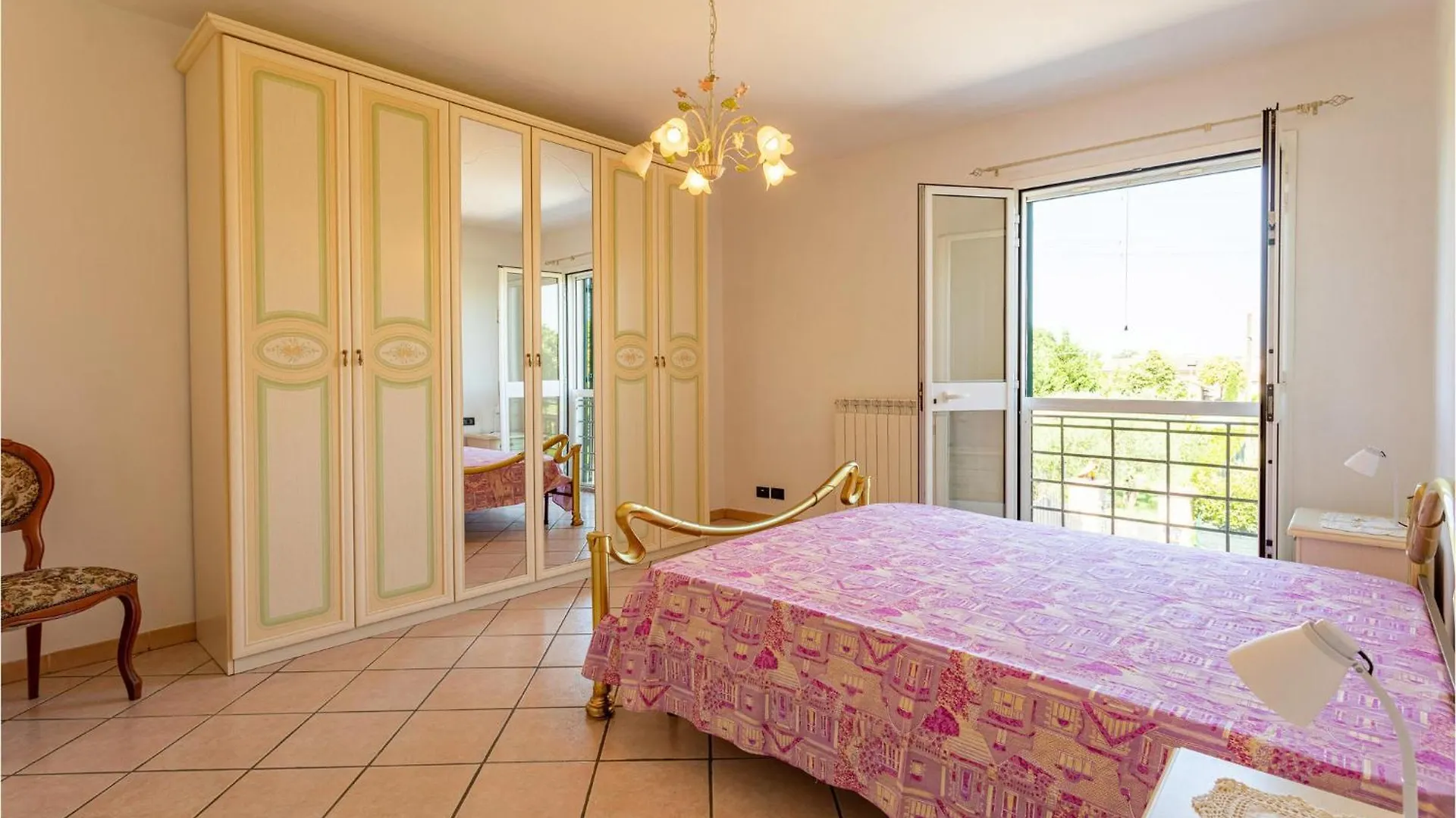 2 Bedroom Cozy Home In Altopascio